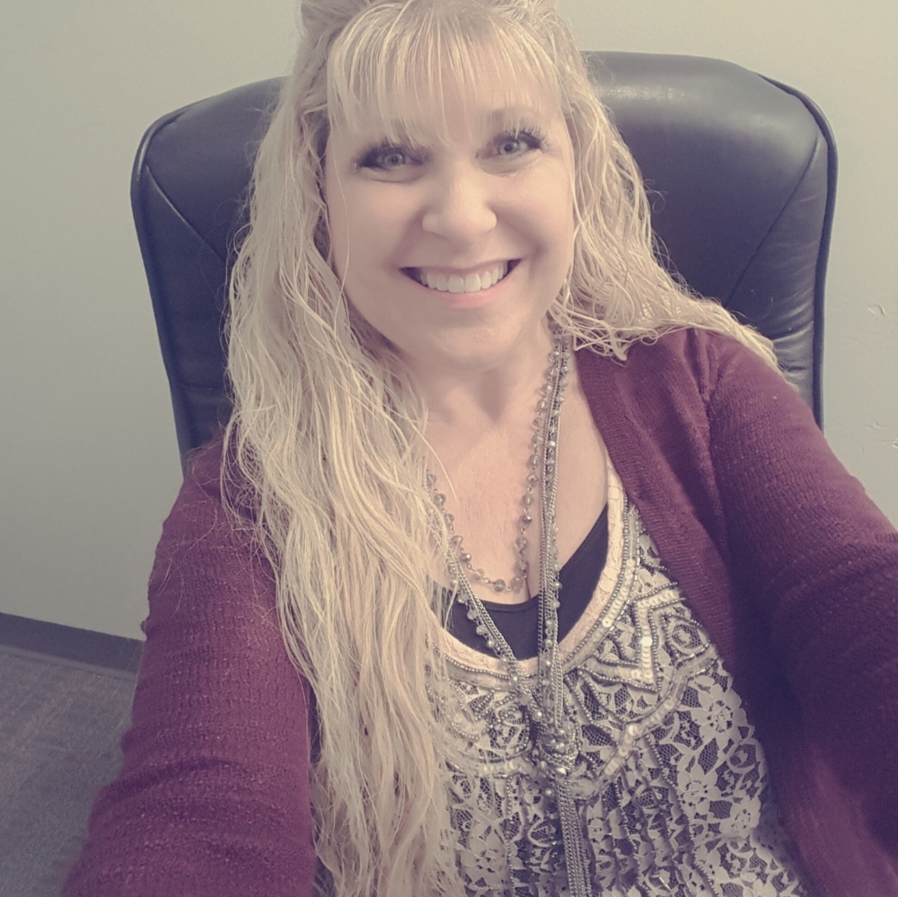 Meet your Posher, Sandra potter